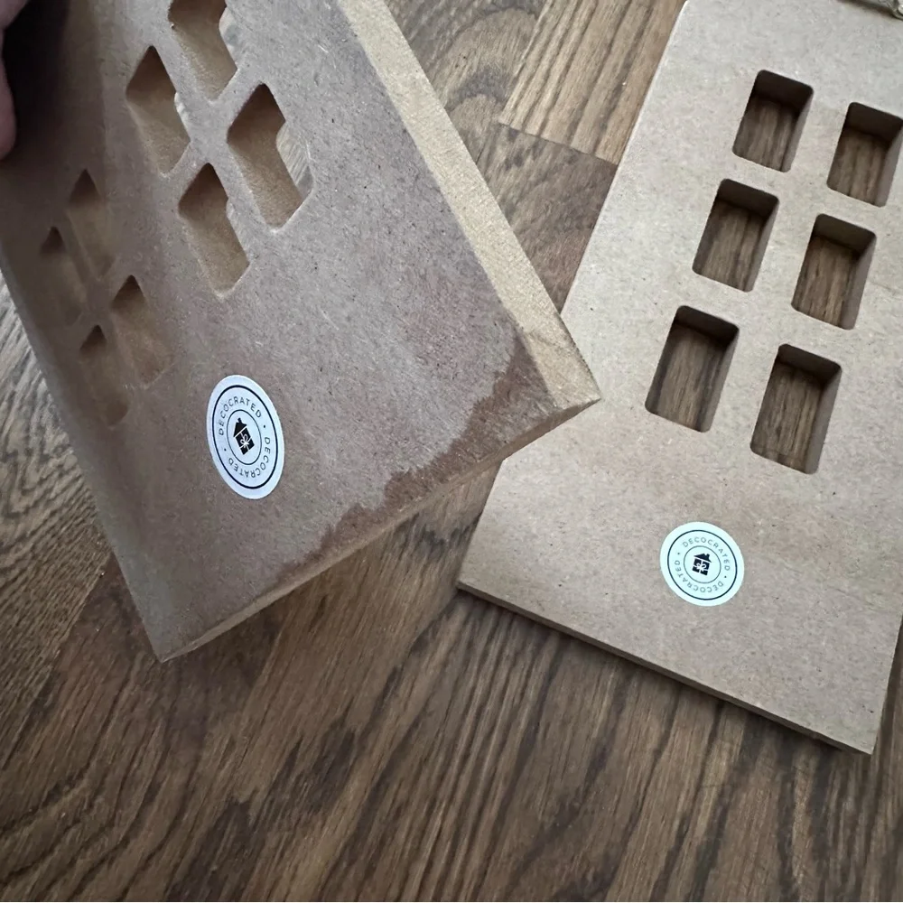 Decocrated wooden house decor
